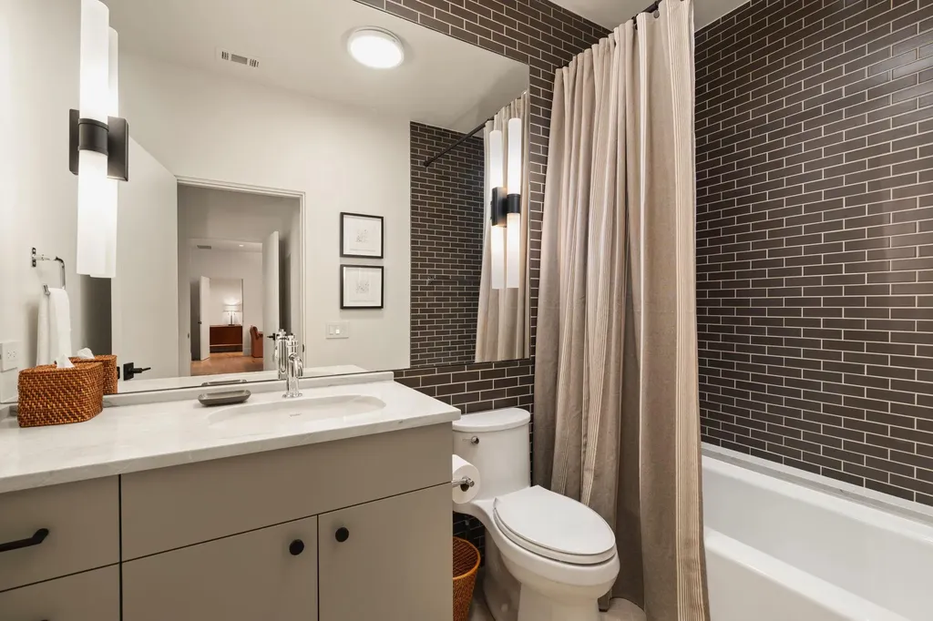 3216 Tarryhollow Drive Austin TX 78703