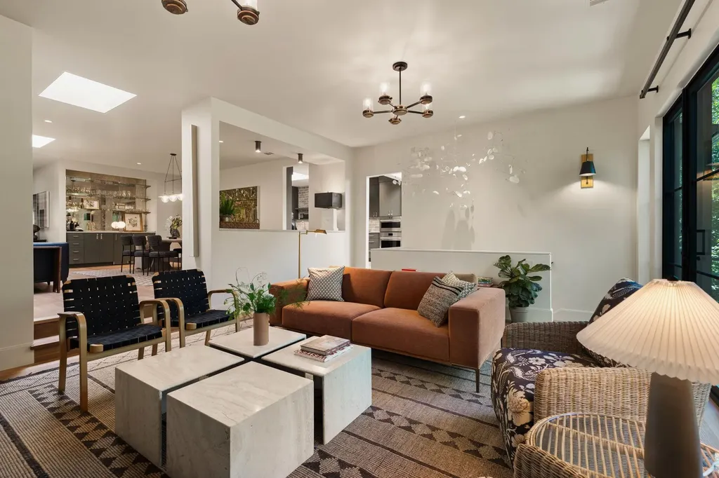 3216 Tarryhollow Drive Austin TX 78703
