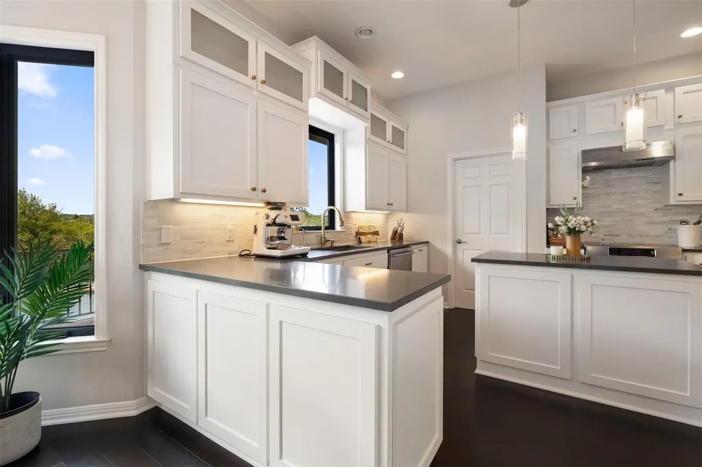 7402 Blue Beach Cove Austin TX 78759