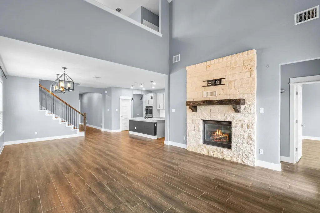525 Compania Cove Liberty Hill TX 78642