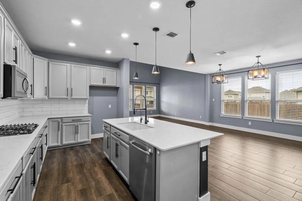 525 Compania Cove Liberty Hill TX 78642