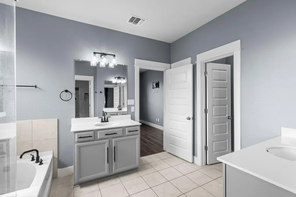525 Compania Cove Liberty Hill TX 78642