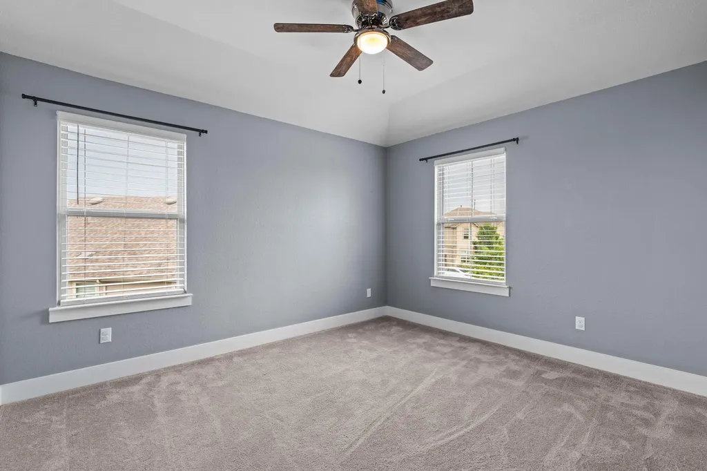 525 Compania Cove Liberty Hill TX 78642