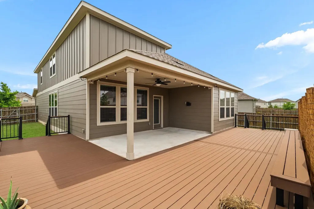 525 Compania Cove Liberty Hill TX 78642