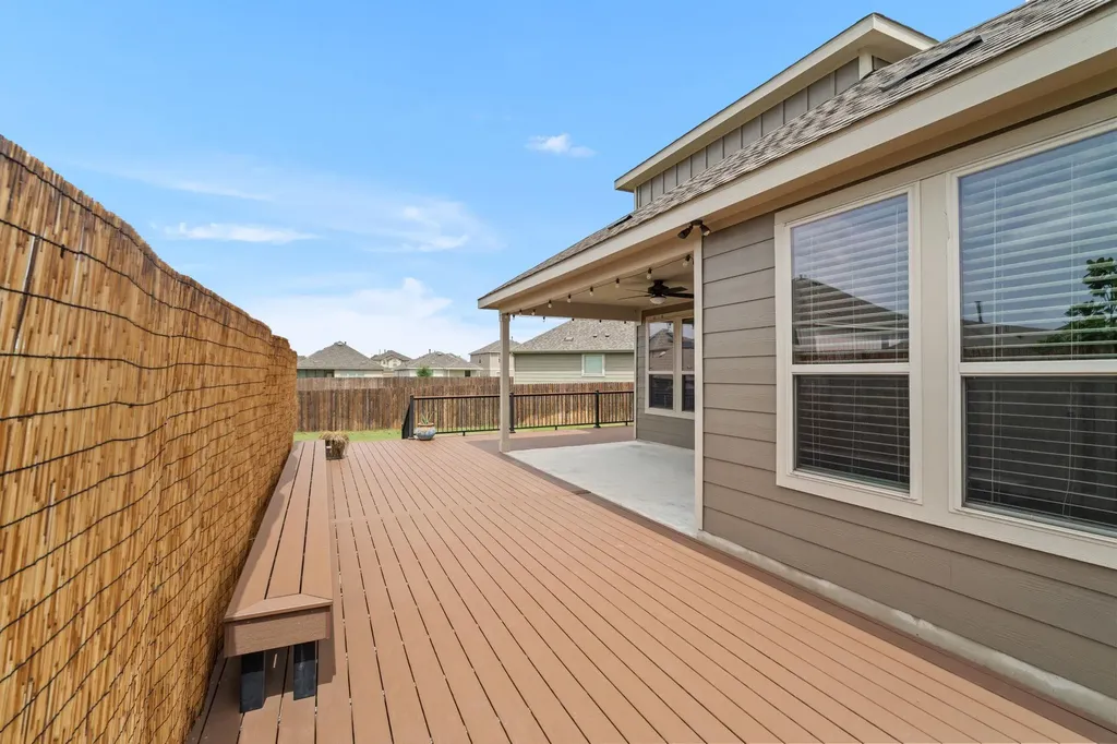 525 Compania Cove Liberty Hill TX 78642