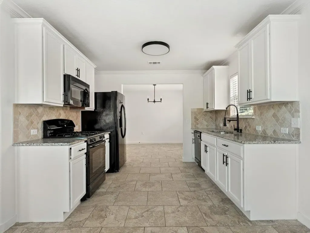 10125 Deer Chase Trail Austin TX 78747