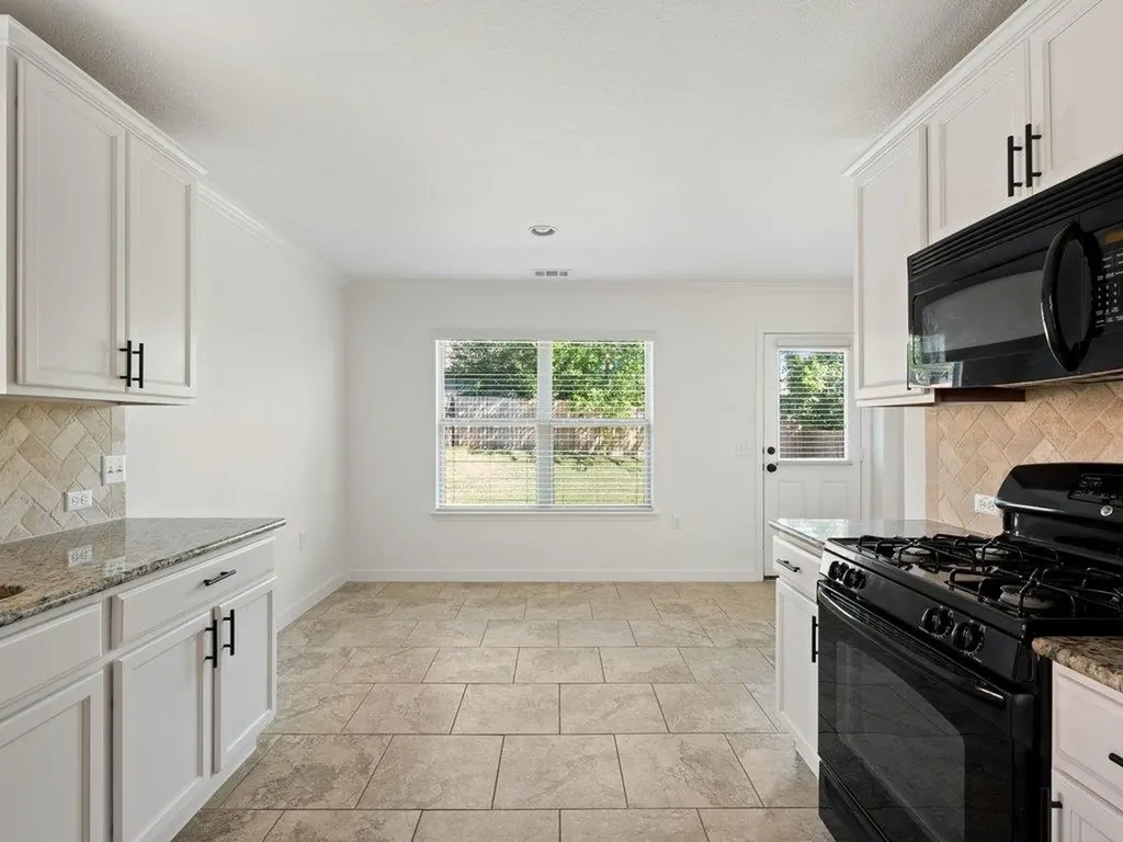 10125 Deer Chase Trail Austin TX 78747