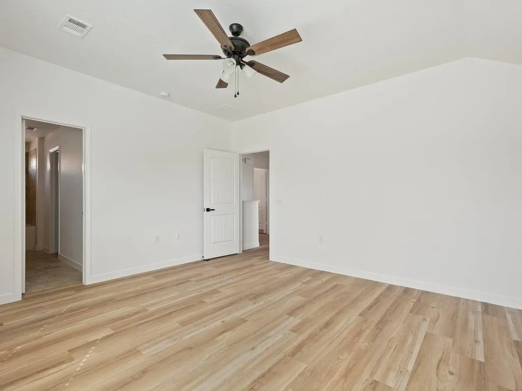 10125 Deer Chase Trail Austin TX 78747