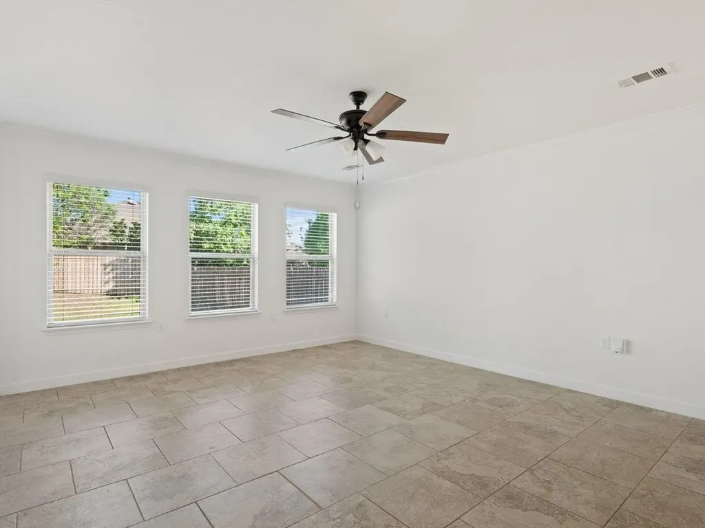 10125 Deer Chase Trail Austin TX 78747