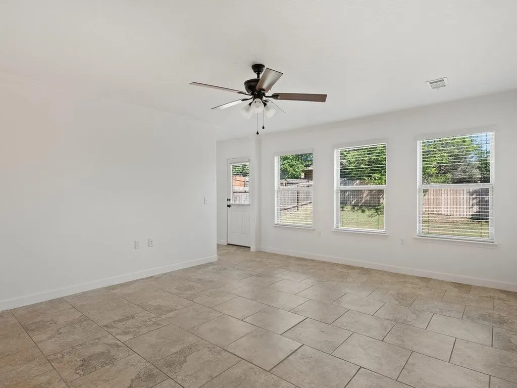 10125 Deer Chase Trail Austin TX 78747