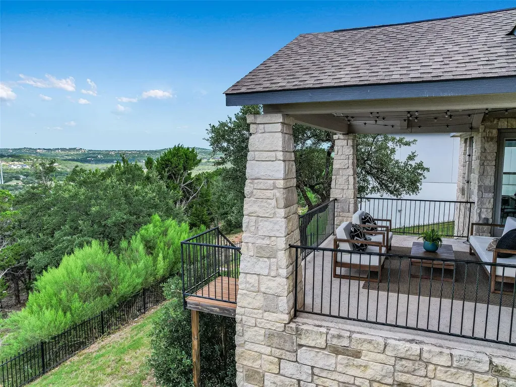 2610 Sunset Vista Circle Spicewood TX 78669