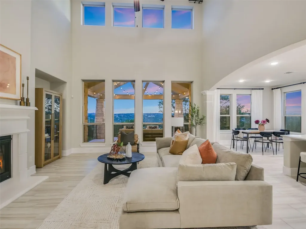 2610 Sunset Vista Circle Spicewood TX 78669