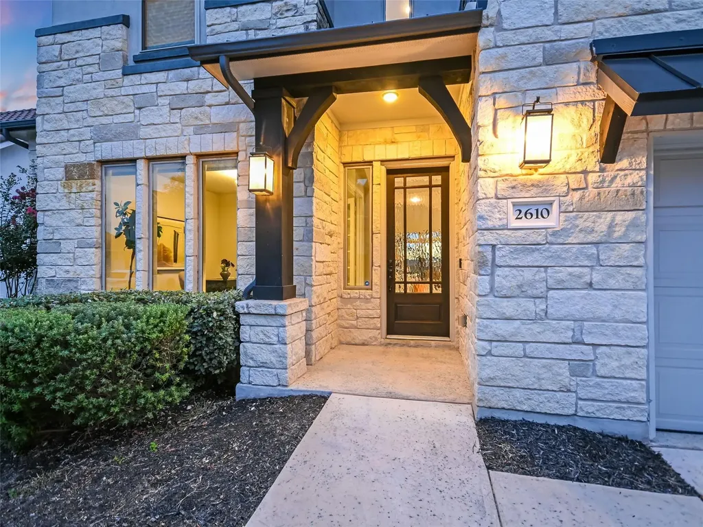 2610 Sunset Vista Circle Spicewood TX 78669