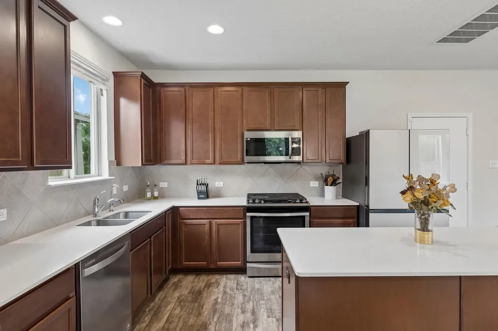 809 Whitman Avenue Georgetown TX 78626