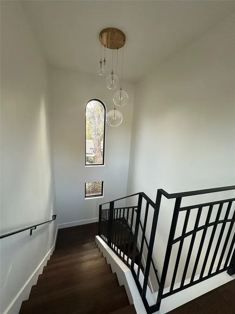4304 Shoalwood Avenue Austin TX 78756