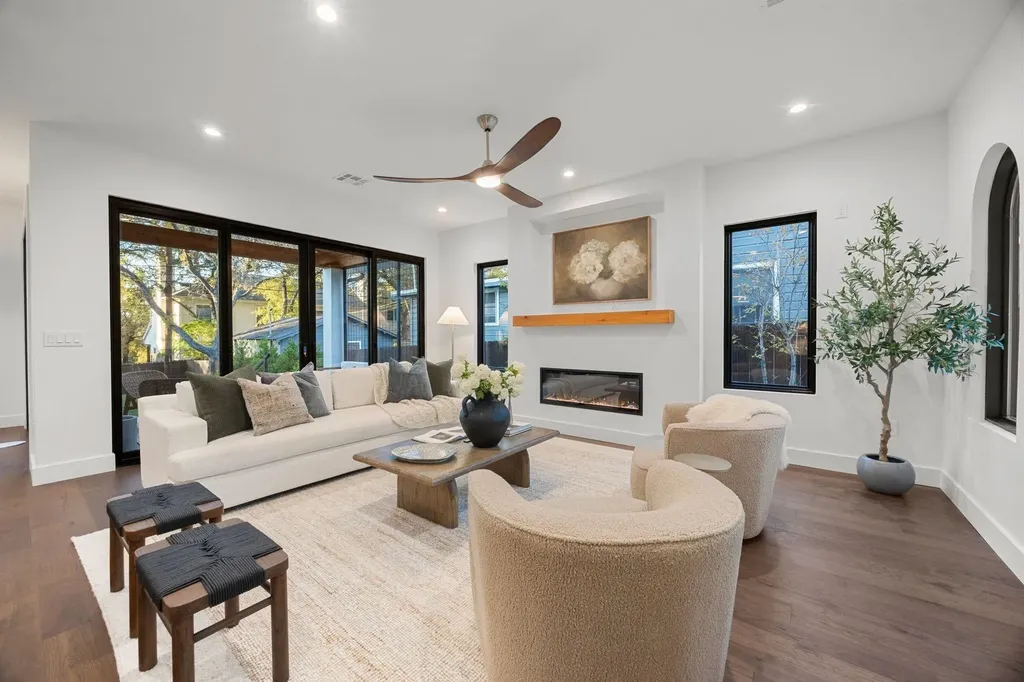 4304 Shoalwood Avenue Austin TX 78756