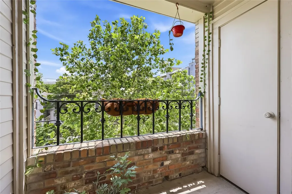 2801 Rio Grande Street Austin TX 78705