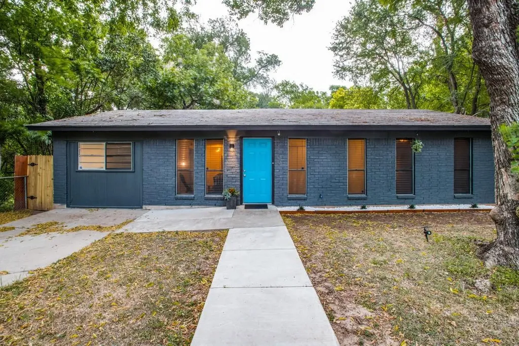 1109 Gardner Cove Austin TX 78721