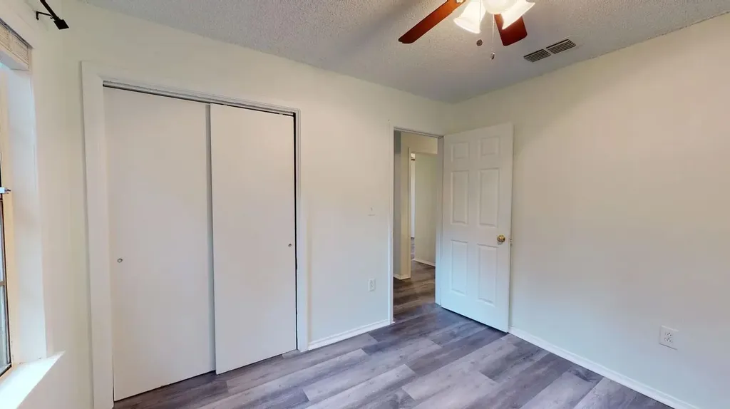 1109 Gardner Cove Austin TX 78721