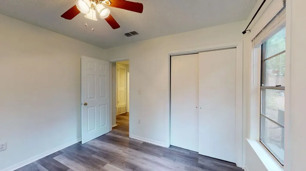 1109 Gardner Cove Austin TX 78721