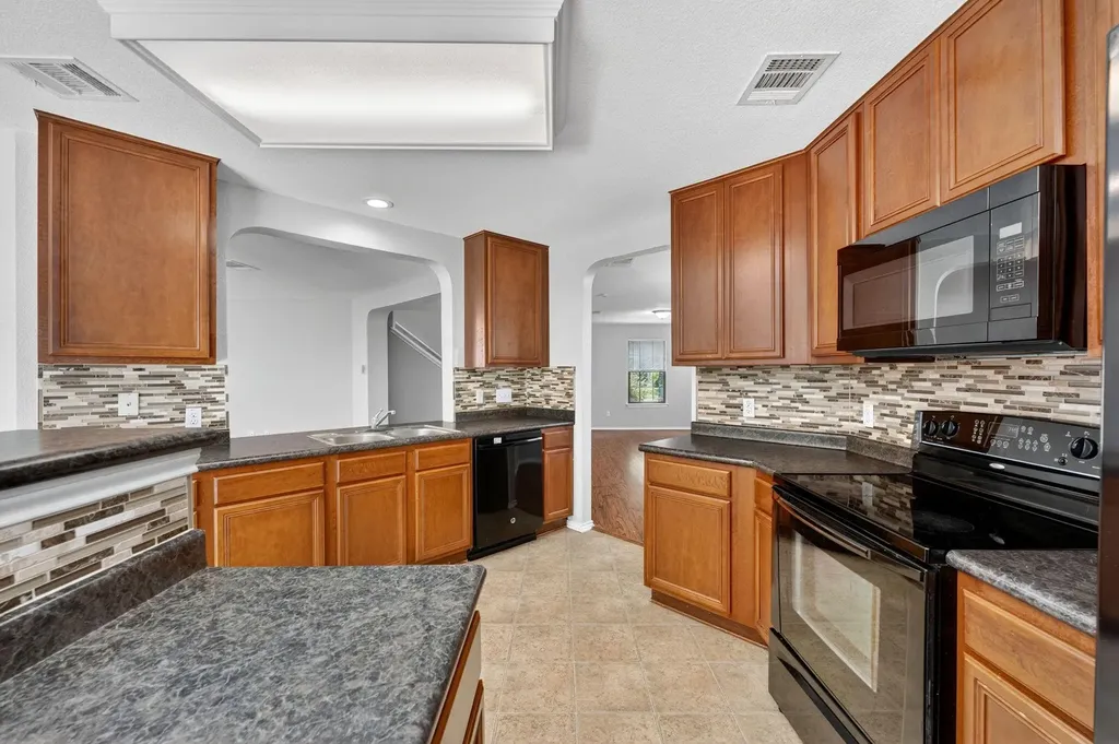 204 Lauren Loop Leander TX 78641