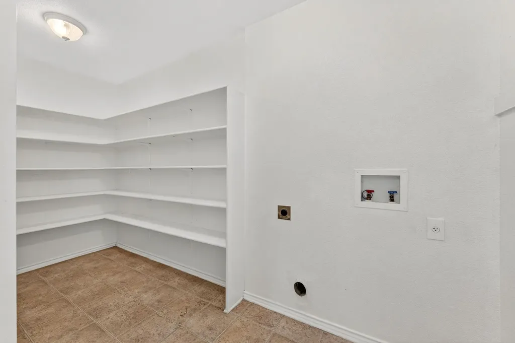 204 Lauren Loop Leander TX 78641