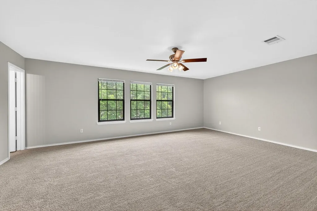 204 Lauren Loop Leander TX 78641