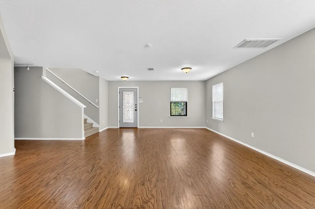 204 Lauren Loop Leander TX 78641