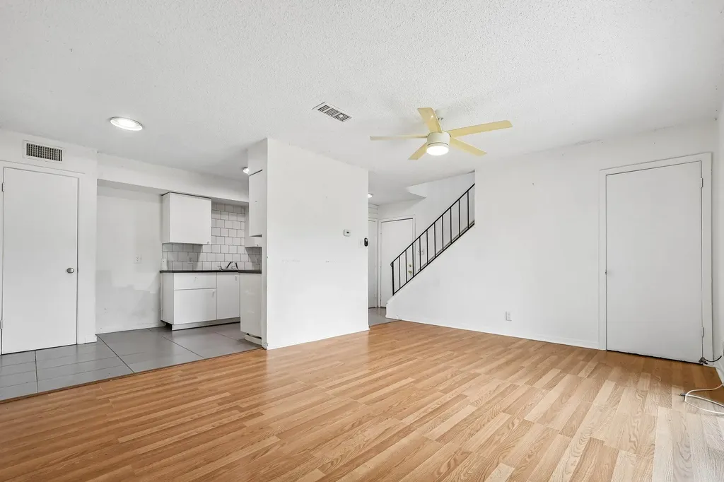 2301 Mission Hill Drive Austin TX 78741
