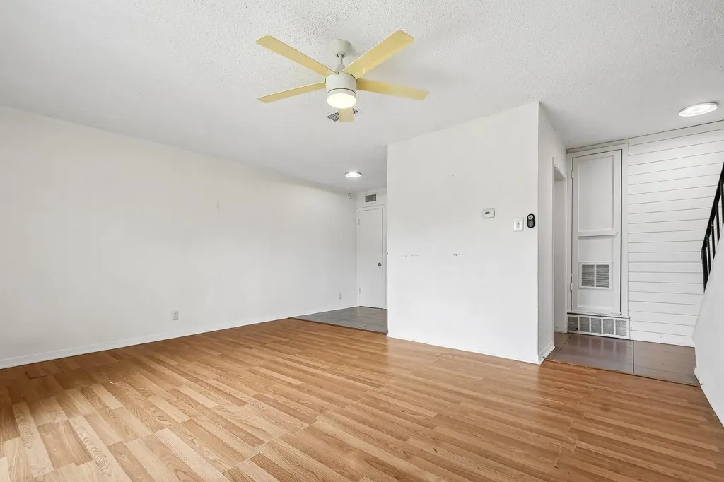 2301 Mission Hill Drive Austin TX 78741