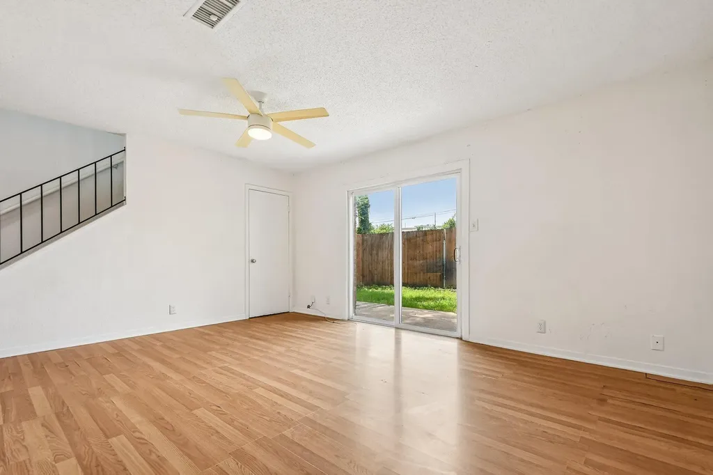 2301 Mission Hill Drive Austin TX 78741