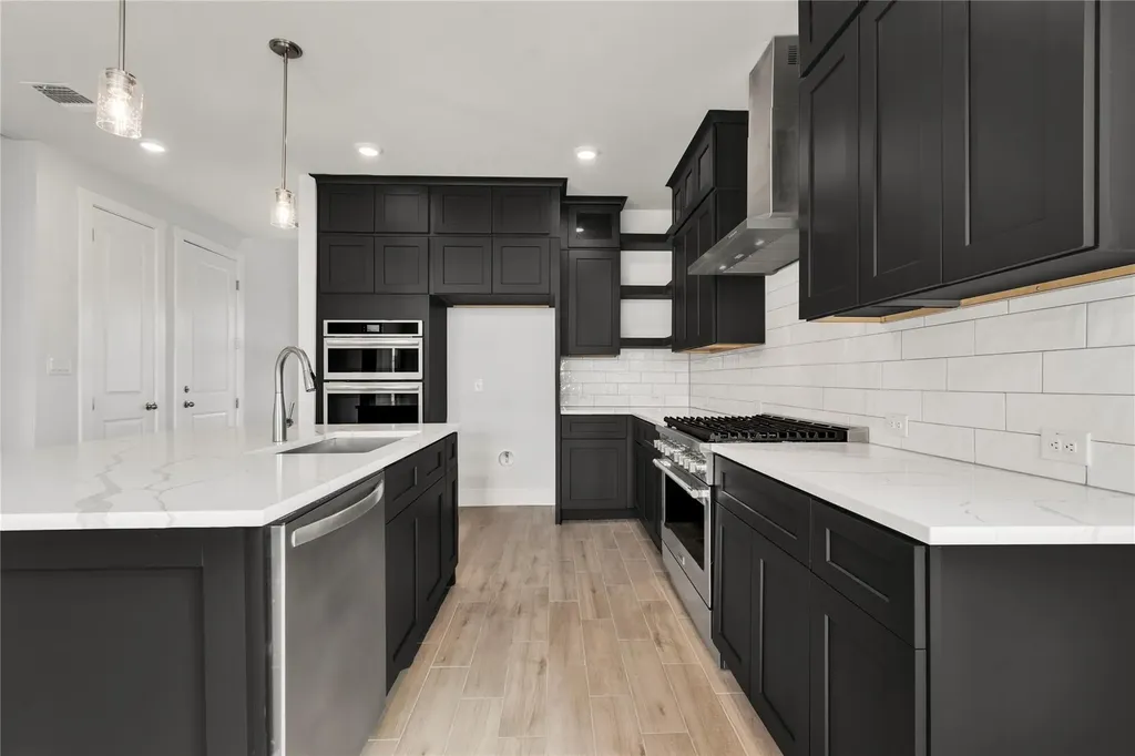 8515 Pine Muhly Drive Lago Vista TX 78645