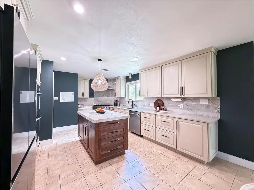 1300 Brushy Bend Drive Round Rock TX 78681