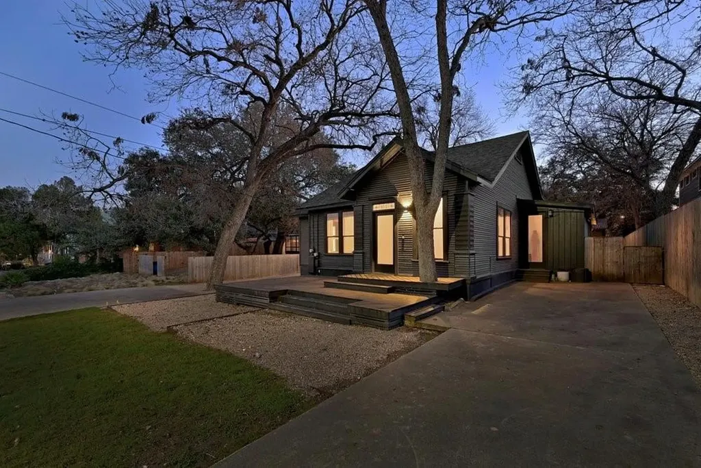 315 E Live Oak Street Austin TX 78704