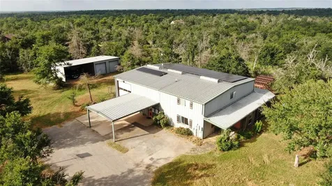 1004 22 Hills Road Gause TX 77857