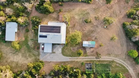 1004 22 Hills Road Gause TX 77857