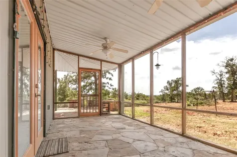 1004 22 Hills Road Gause TX 77857