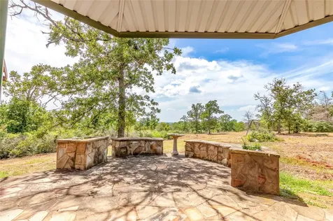 1004 22 Hills Road Gause TX 77857