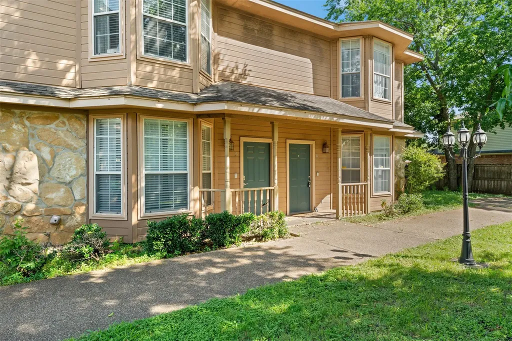 2009 S 10th Street Waco TX 76706