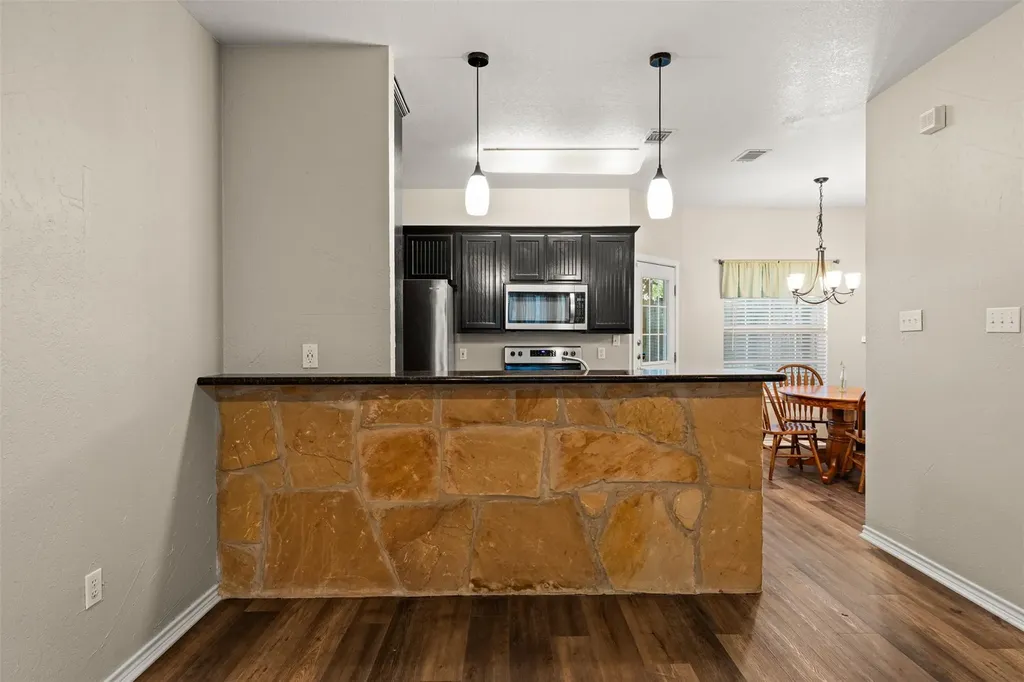 2009 S 10th Street Waco TX 76706