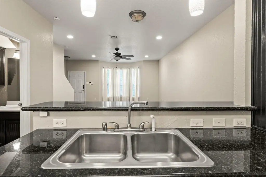2009 S 10th Street Waco TX 76706