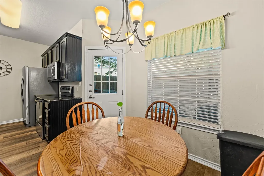 2009 S 10th Street Waco TX 76706