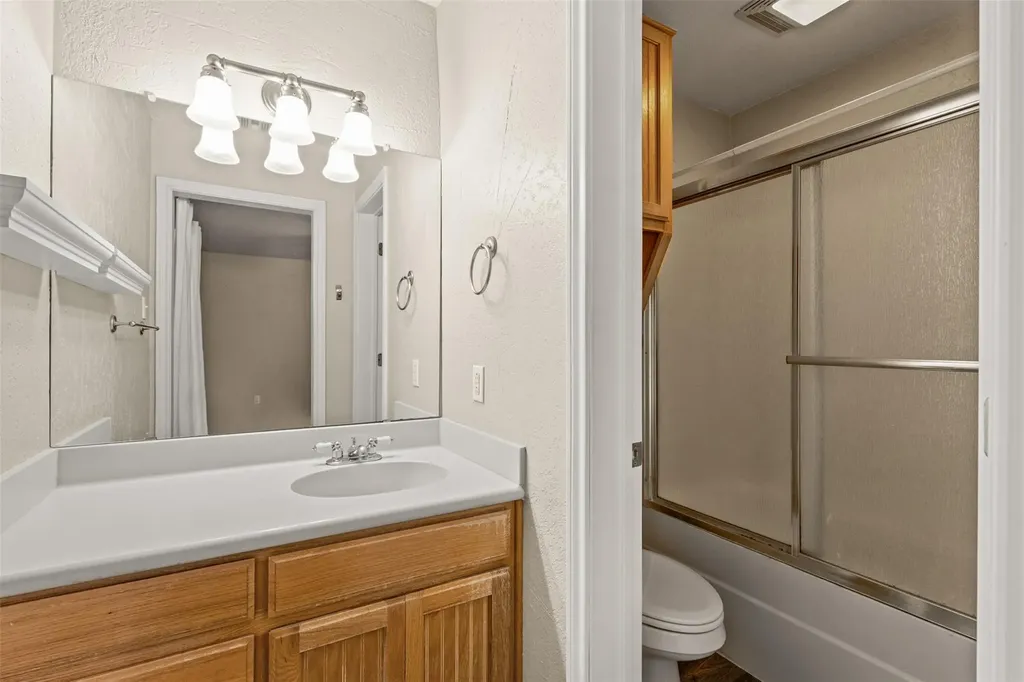 2009 S 10th Street Waco TX 76706