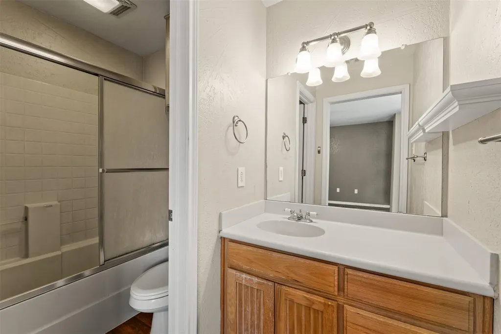 2009 S 10th Street Waco TX 76706