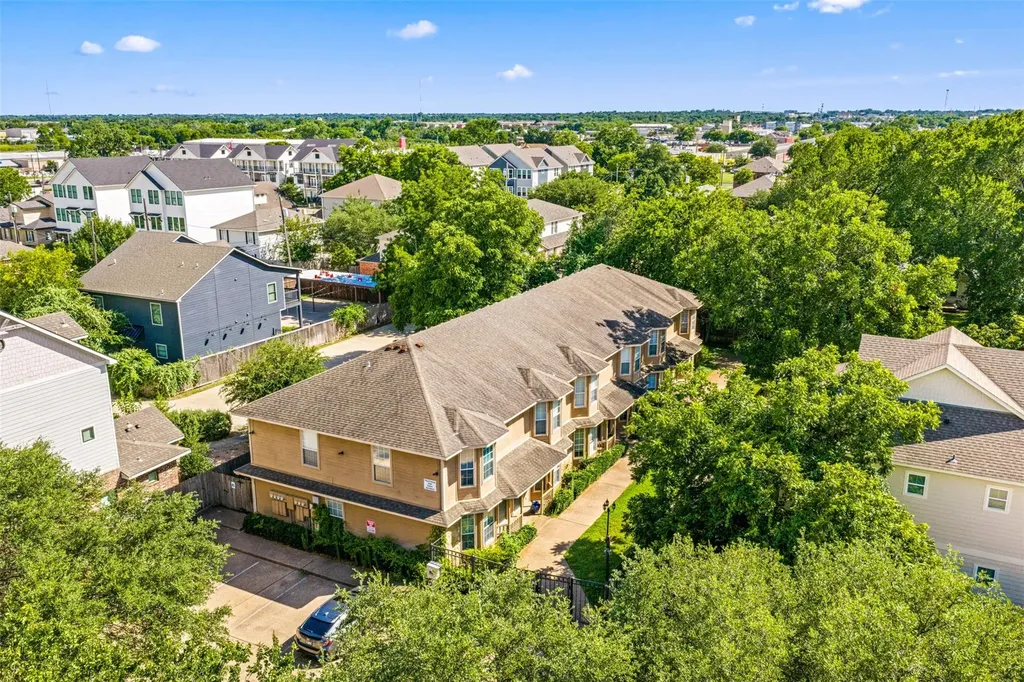 2009 S 10th Street Waco TX 76706