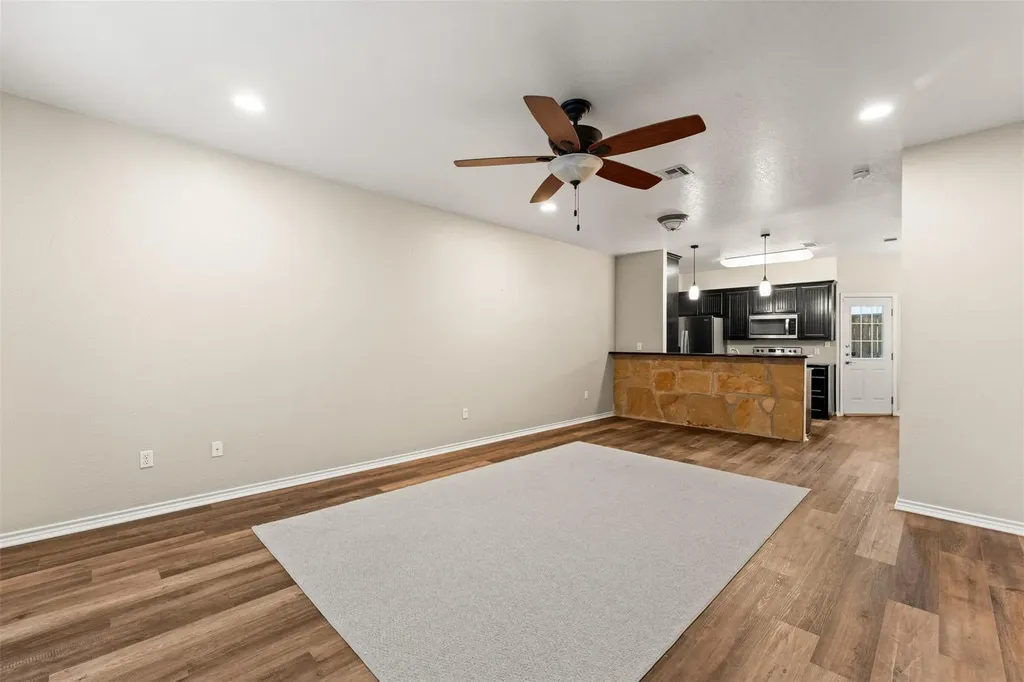 2009 S 10th Street Waco TX 76706