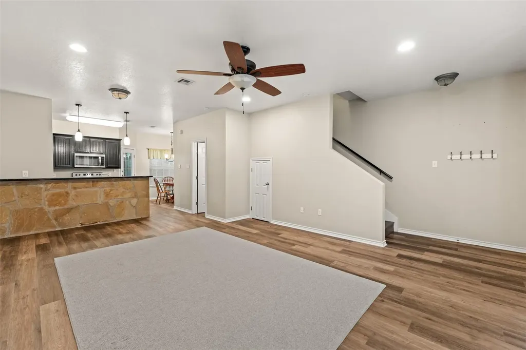 2009 S 10th Street Waco TX 76706