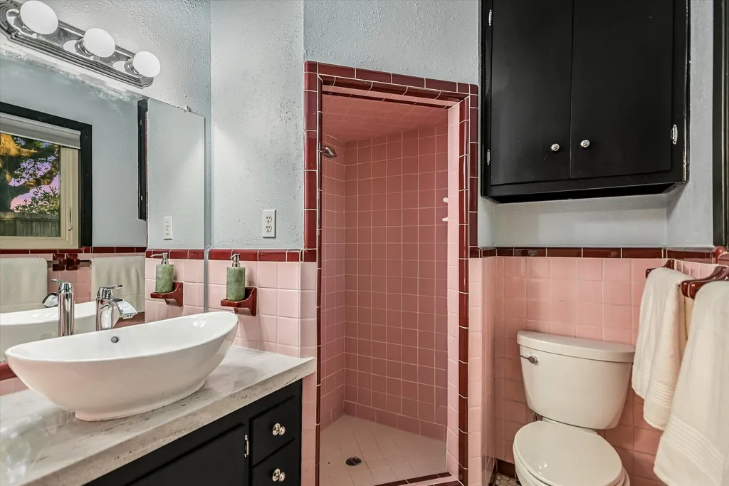 1113 Bluebonnet Lane Austin TX 78704