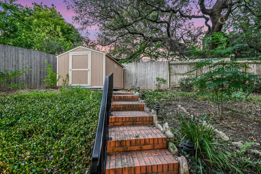 1113 Bluebonnet Lane Austin TX 78704