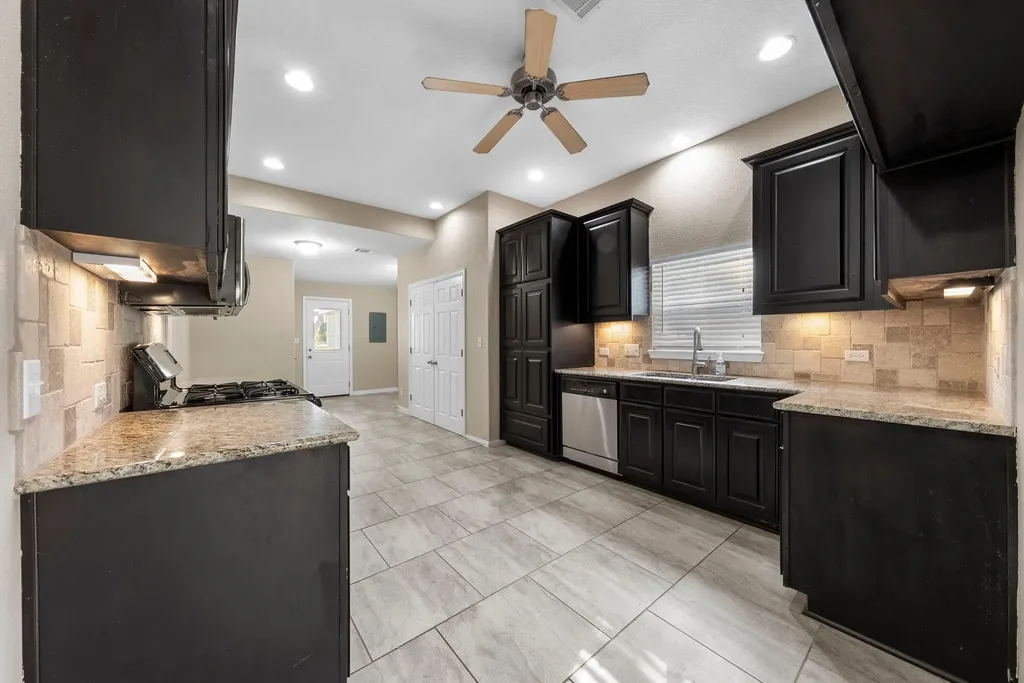 1905 Bissel Lane Austin TX 78745